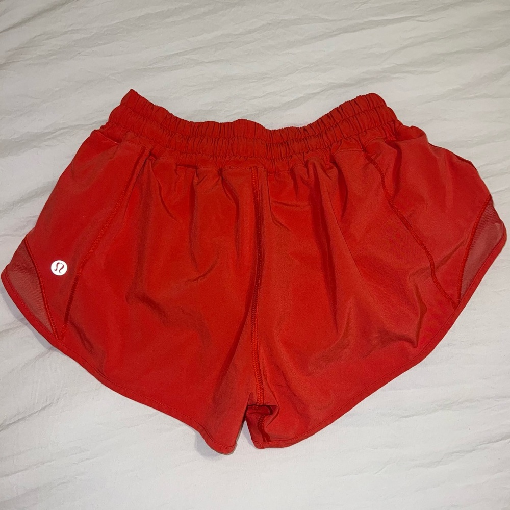 Lululemon Hotty Hot Short 2.5”